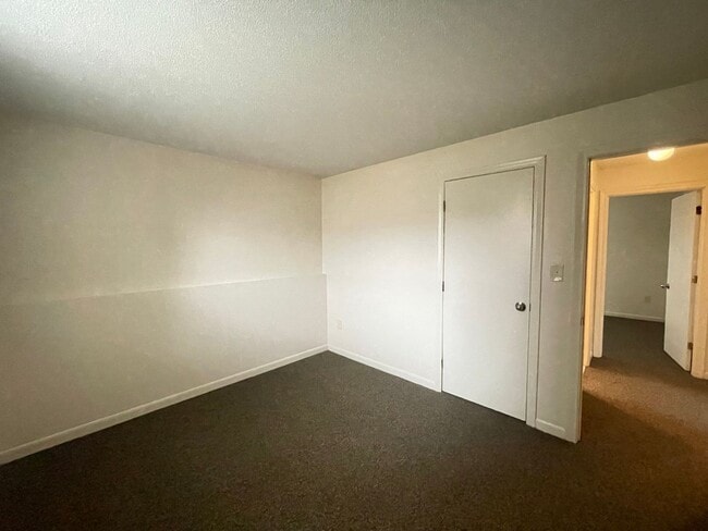 Building Photo - 181 Loudon Rd