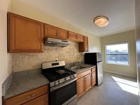 Building Photo - 631 Coronado Ter