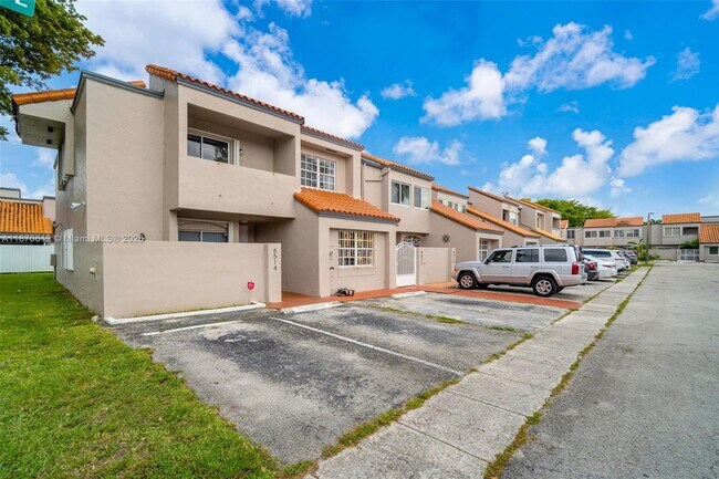Building Photo - 6514 SW 128th Pl