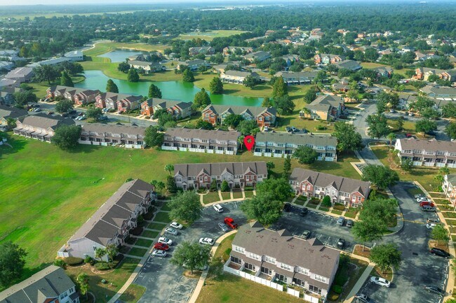 Building Photo - **NEWLY REMODELED ** MAINTENANCE FREE TOWNHOME/ NO APPLICATION FEES**