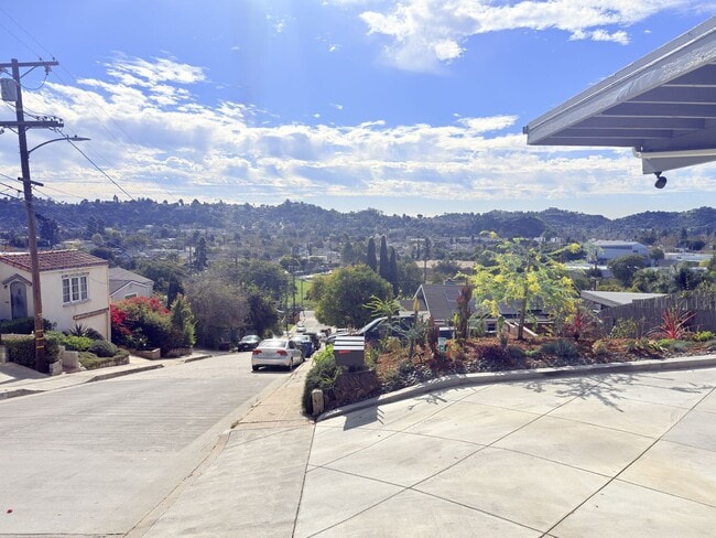 Building Photo - 341 Marie Ave