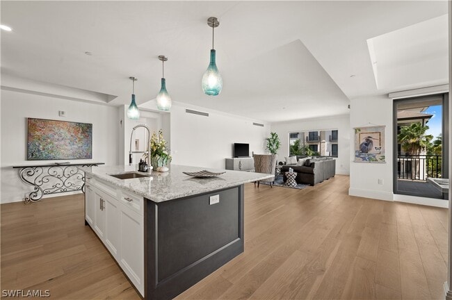 Building Photo - 1130 3rd Ave S