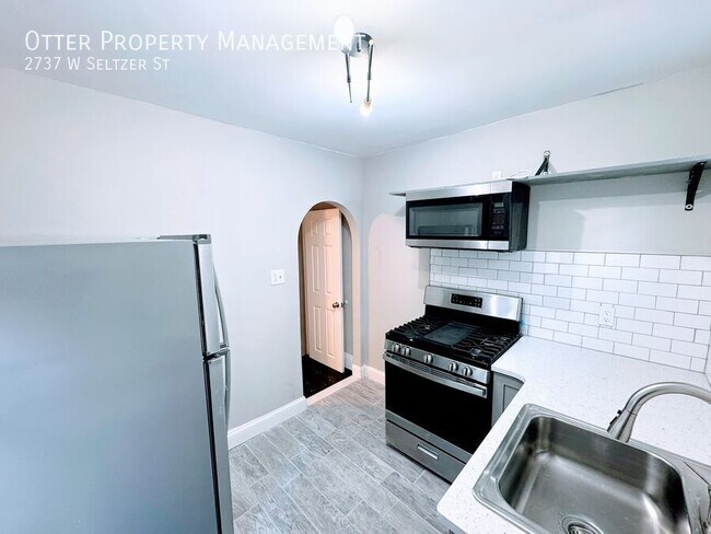 Building Photo - 2737 W Seltzer St