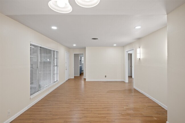 Building Photo - 3835 Tartan Ln