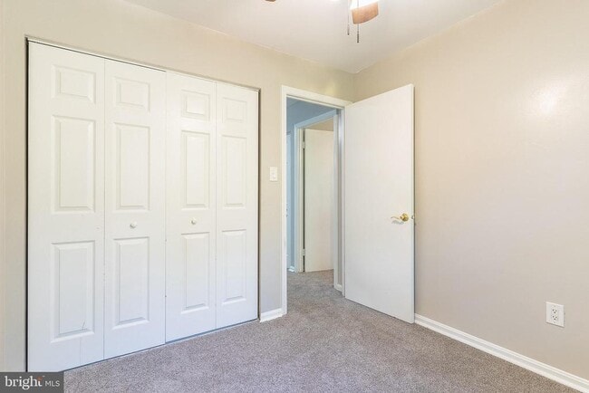 Building Photo - 6584 Yadkin Ct