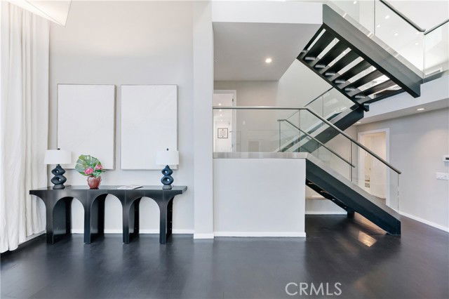 Building Photo - 9653 Oak Pass Rd