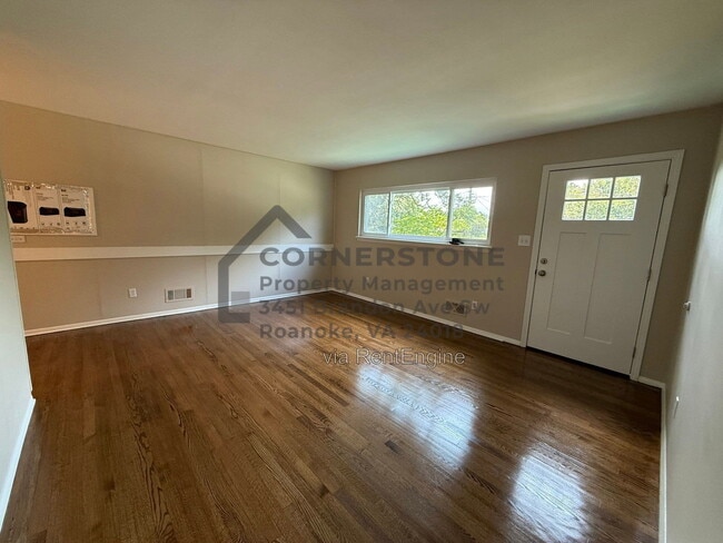 Building Photo - 4321 Camille Ave NW