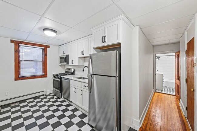 Building Photo - 33 Franklin St