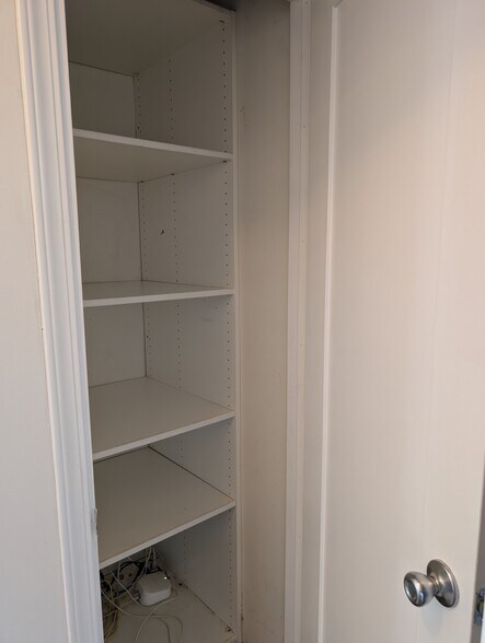 Unit B - Linen Closet - 5011 Stacy St