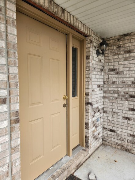 Building Photo - 10859 Park St