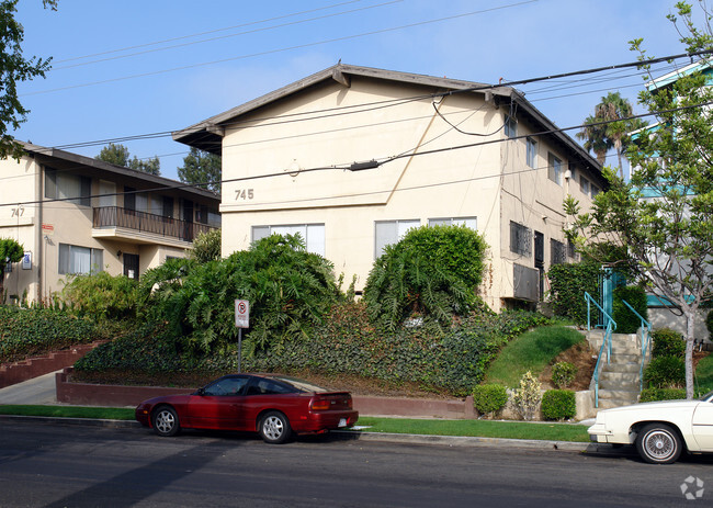 Building Photo - 745-747 Venice Way