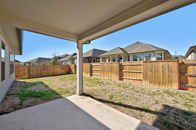 Building Photo - 160 Fawn Riv Run