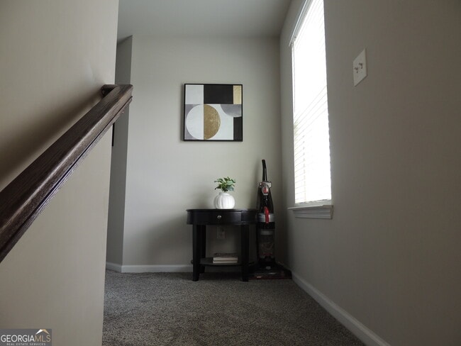 Building Photo - 325 McGiboney Ln