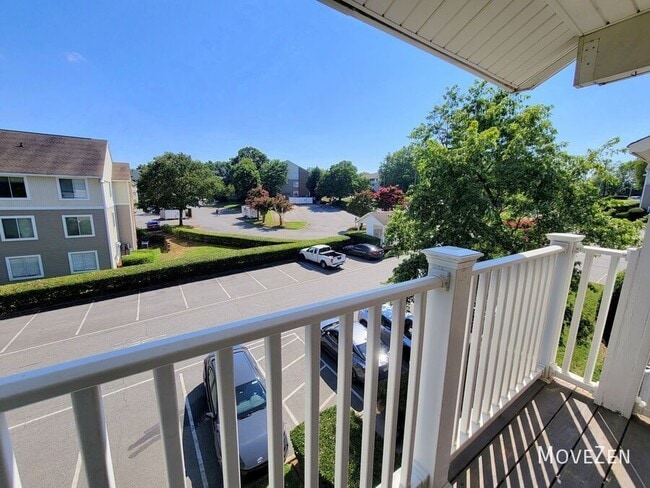 Building Photo - 9515 University Terrace Dr