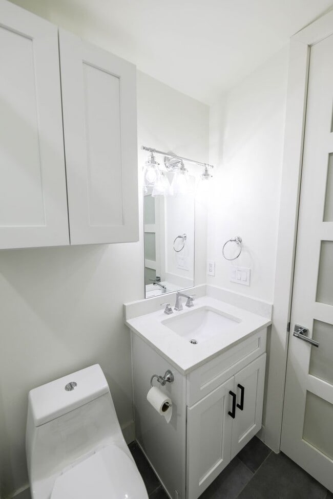 Building Photo - 8 Bedrooms 8 Baths Pre-leasing Now for 202...