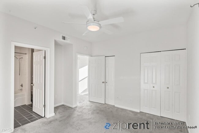 Building Photo - 3 br, 3 bath Townhome - 334 Dunsmuir Terra...