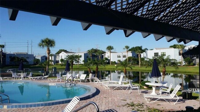 Building Photo - 3959 Atrium Dr