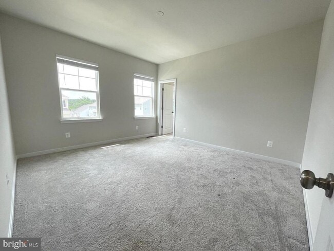 Building Photo - 2328 Hawkshill Dr