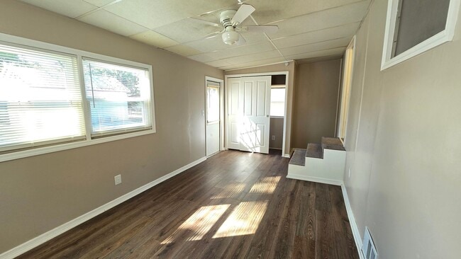 Building Photo - Updated 2BR / 1BA Single-Wide Home for Rent – Move-In Ready!