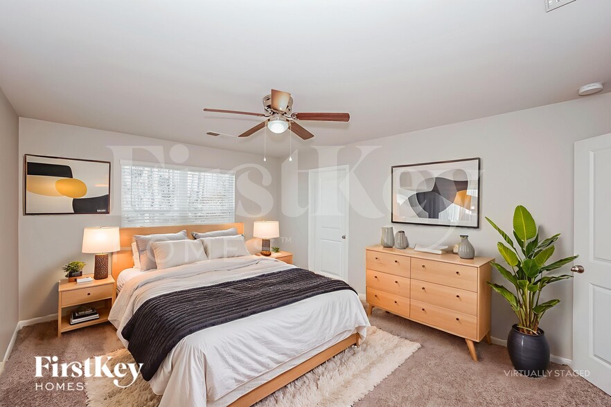 Building Photo - 3302 Newell Vlg Dr