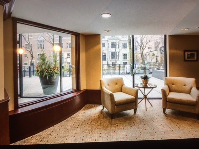 Building Photo - 1415 N Dearborn Pkwy