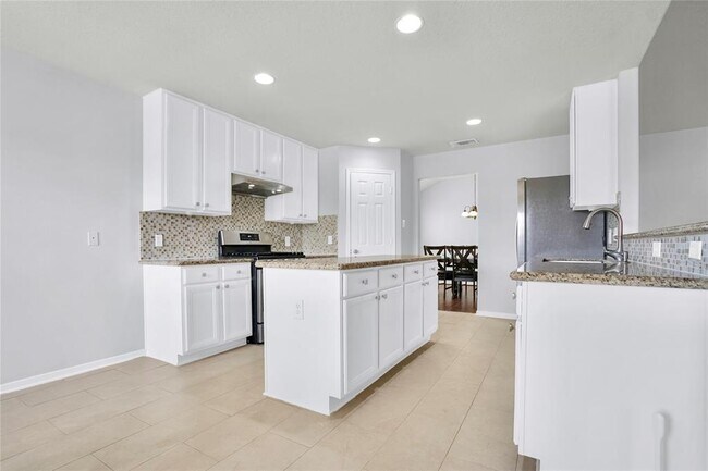 Building Photo - 23931 Ayscough Ln