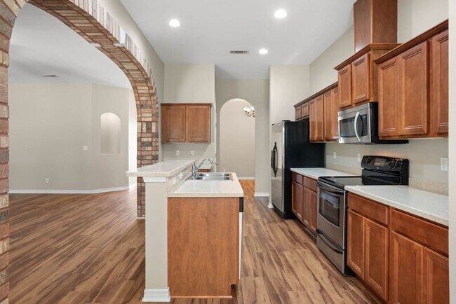 Building Photo - 5749 Tiger Woods Dr