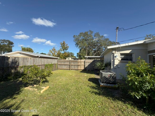 Building Photo - 4530 Coleridge Ave