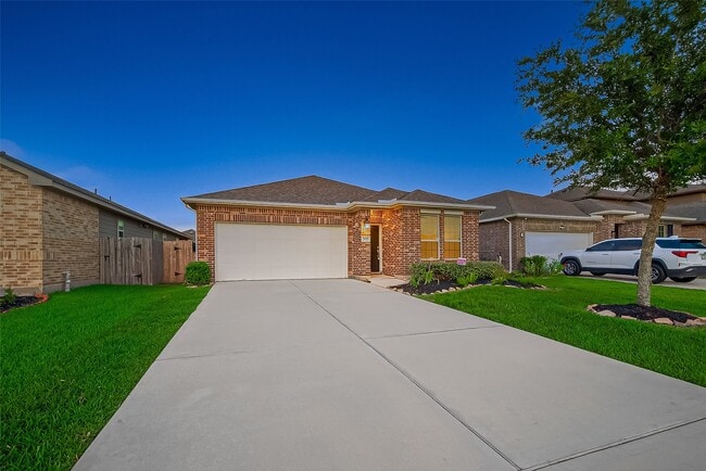 Building Photo - 7927 Tindarey Maple Trace