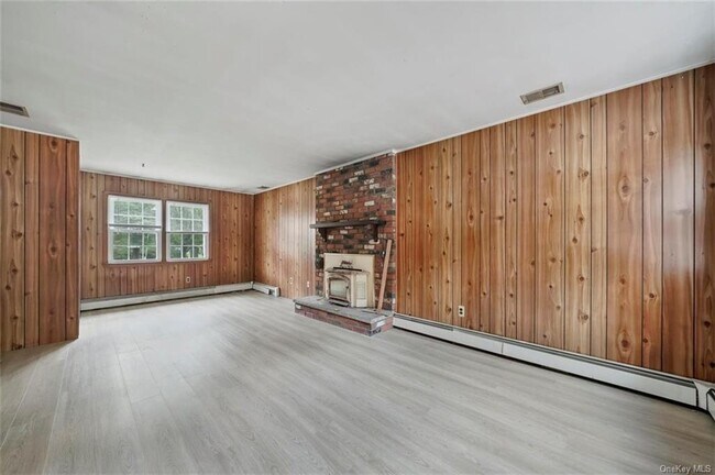 Building Photo - 138 Barnes Rd