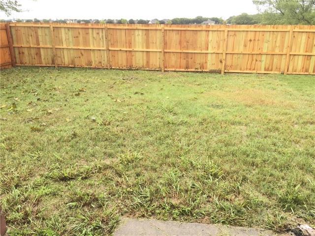 Building Photo - 5143 Autumn