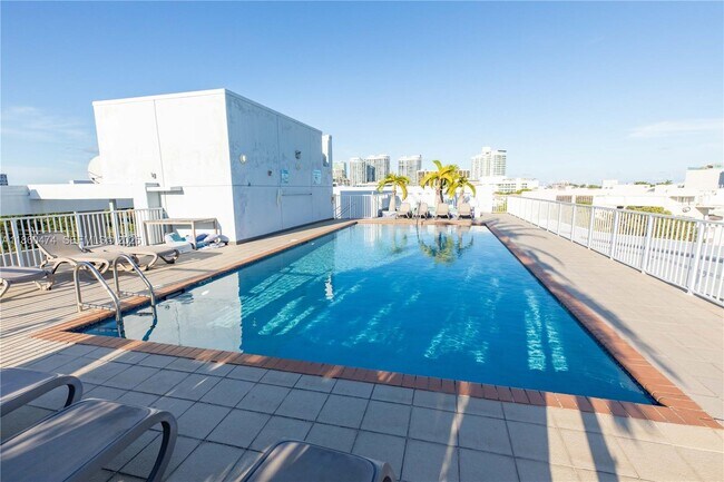 Building Photo - 3250 Grand Ave