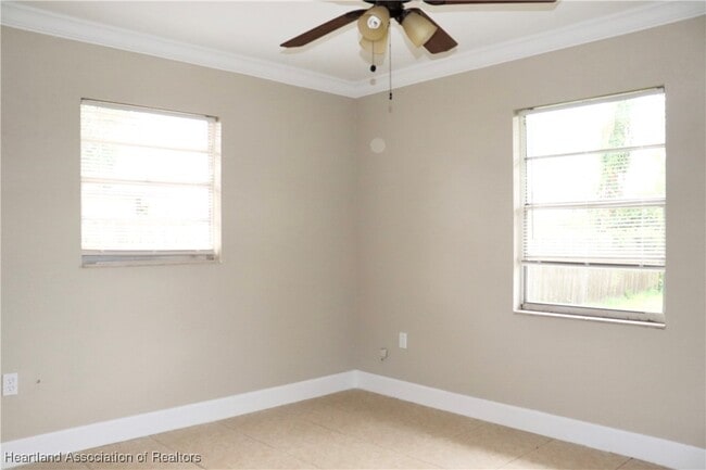 Building Photo - 2803 Pompano Dr