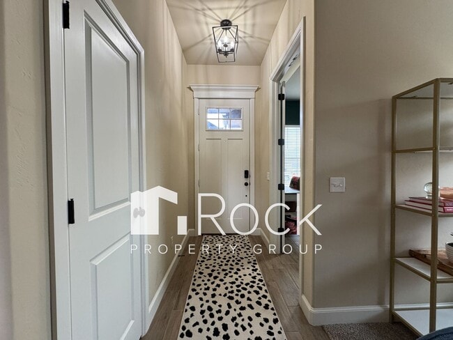 Building Photo - Beautiful 3 Bedroom Home with Study in Westmoore Area of OKC