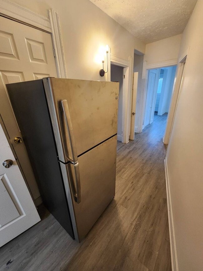 Building Photo - 2186 E 89th St