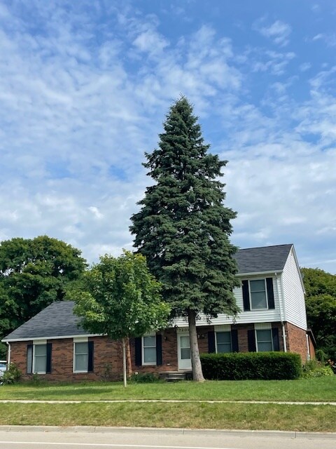 Building Photo - 7209 Main St