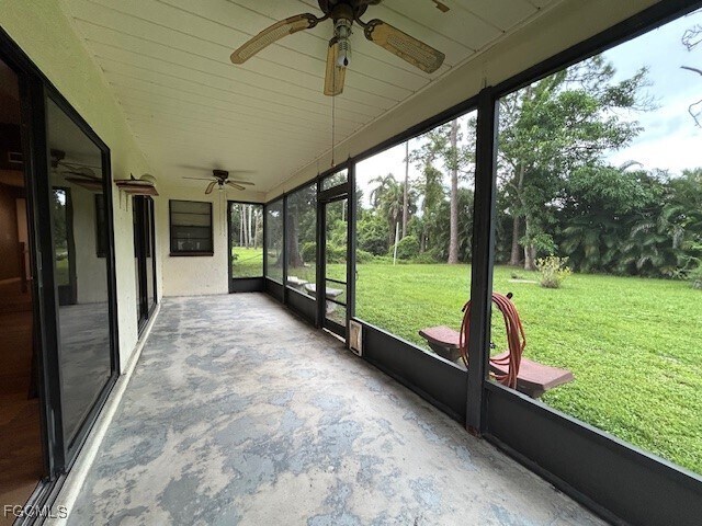 Building Photo - 6786 Autumn Ct