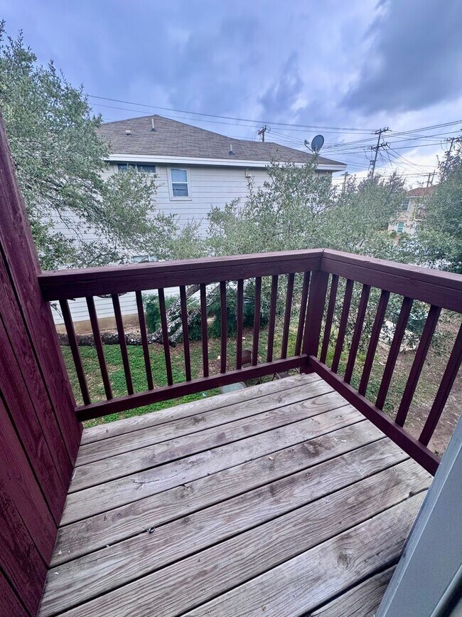 Building Photo - Cedar Park Condo  Freshly Updated