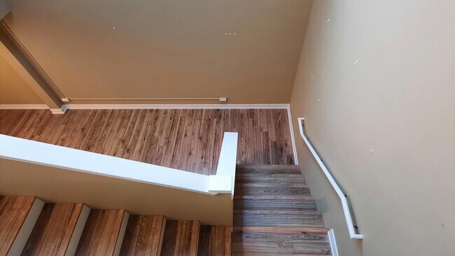 Building Photo - Elevate Your Lifestyle, Stunning 3-Bedroom Loft in Evanston