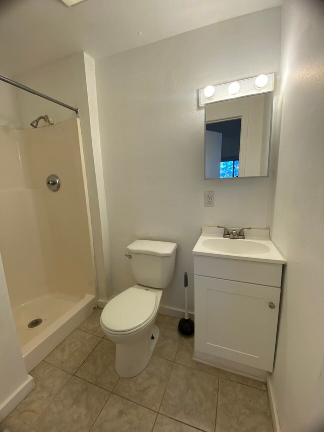 Building Photo - 2717 Slevin St