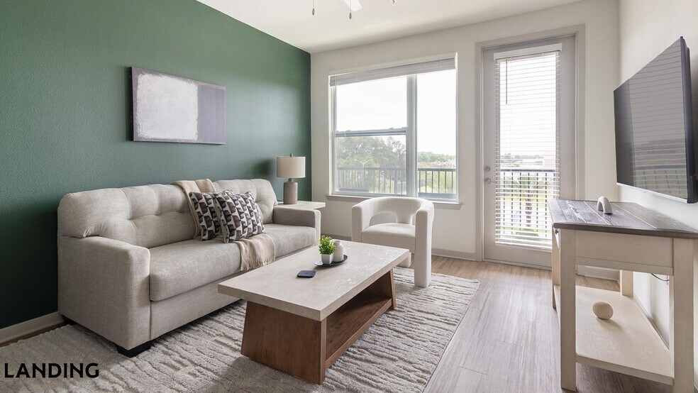 Building Photo - 7311 Baymeadows Way