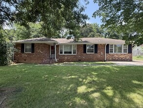 Building Photo - 7620 Charlotte Dr SW