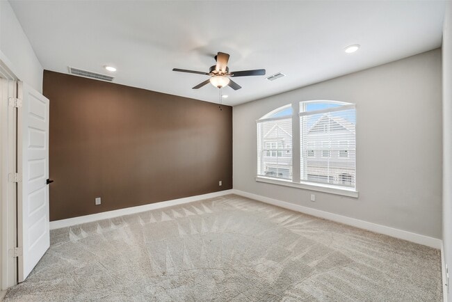 Building Photo - 10964 Swang Link Dr