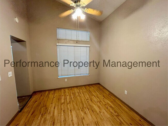 Building Photo - Stunning 4 Bed/3 Bath Home in SW Bakersfield w/ RBP & $0 Deposit Option