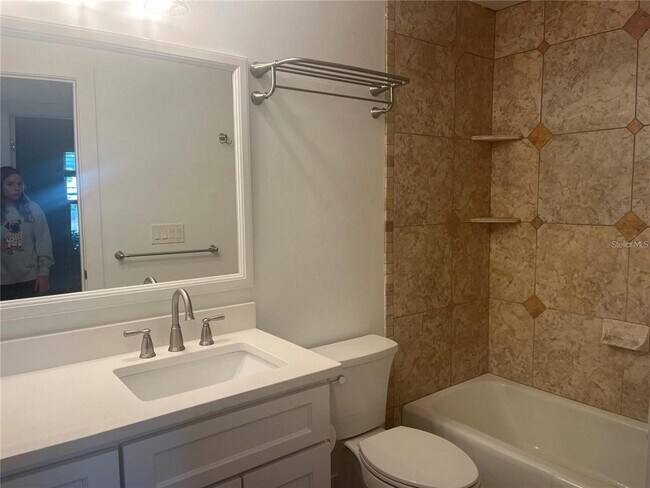 Building Photo - 4230 Shady Oaks Ct