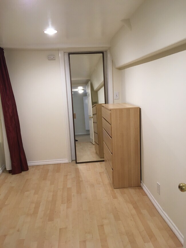 Building Photo - 2935 Woodwardia Dr