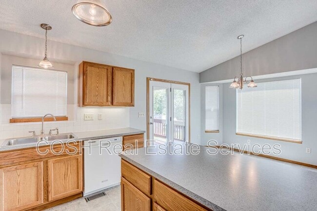 Building Photo - 1420 N Aksarben St