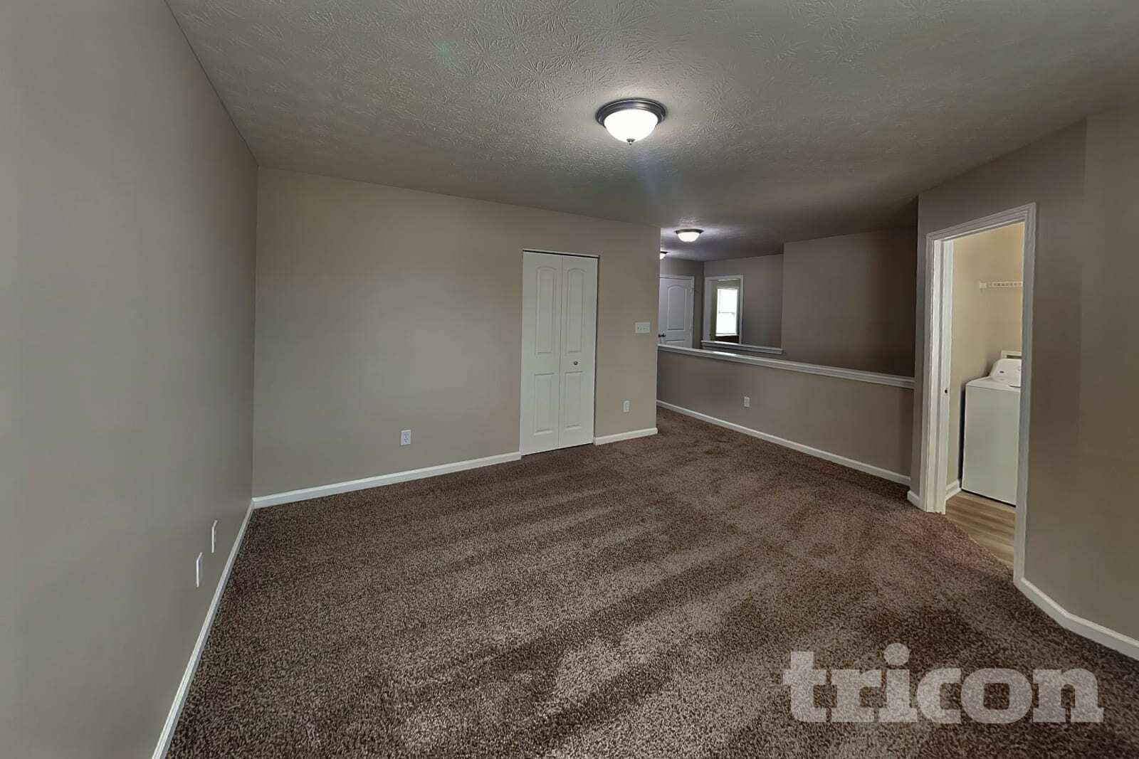 Building Photo - 5330 Himalayan Dr