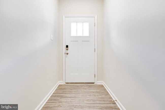 Building Photo - 3117 Laurel Hl Rd