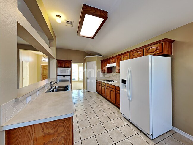 Building Photo - 2710 Beacon Hill Dr